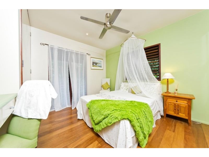 174-182 Stanton Rd, Smithfield QLD 4878