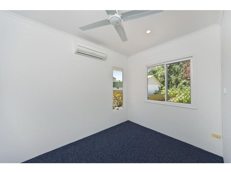 38 Callum Street, Mooroobool QLD 4870