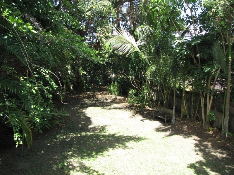 35 Cairns Street, Cairns North QLD 4870