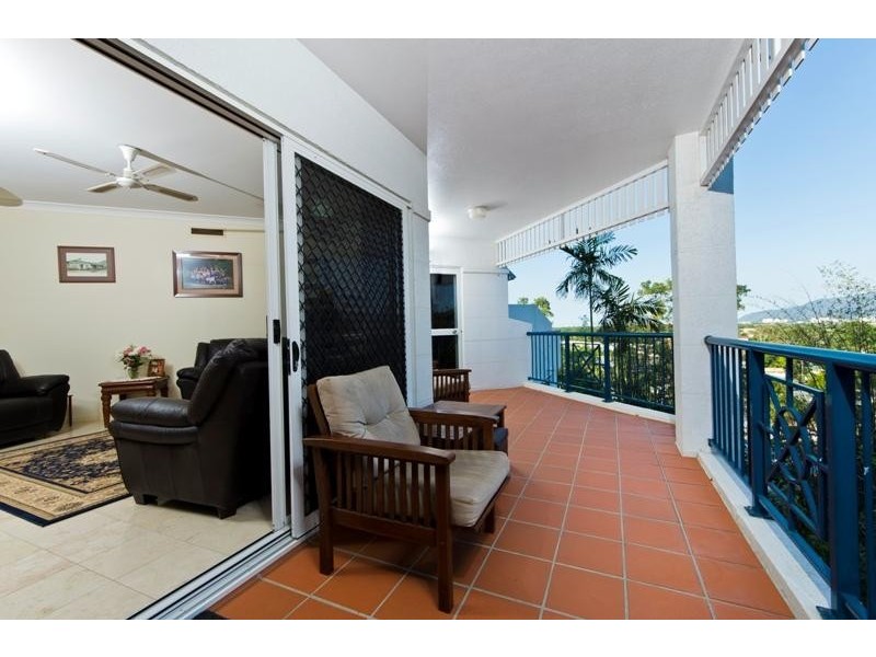 52/8-14 Munro Terrace, Mooroobool QLD 4870