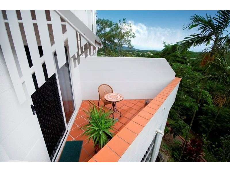 52/8-14 Munro Terrace, Mooroobool QLD 4870