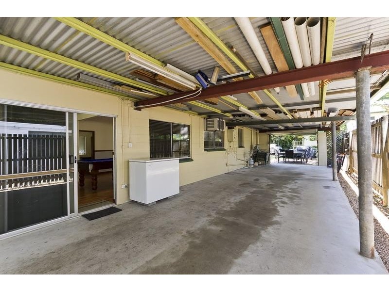 1 Dalton Street, Bungalow QLD 4870