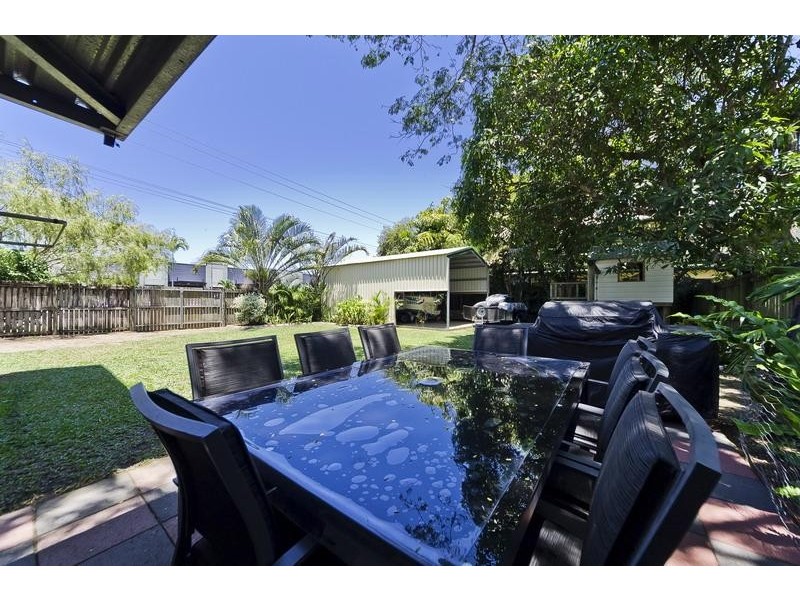 1 Dalton Street, Bungalow QLD 4870