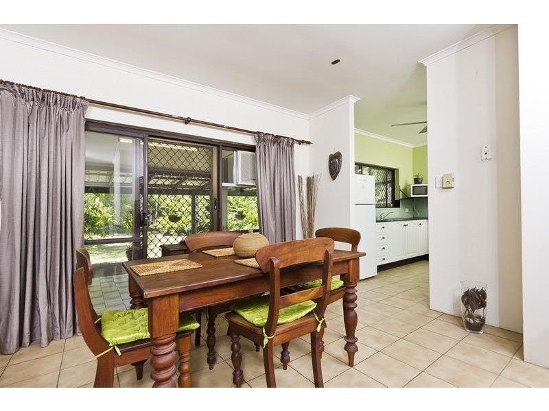 4 Fraser Close, Kanimbla QLD 4870