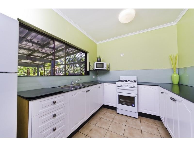 4 Fraser Close, Kanimbla QLD 4870