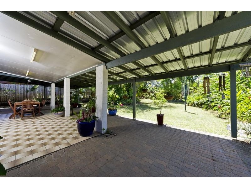 4 Fraser Close, Kanimbla QLD 4870