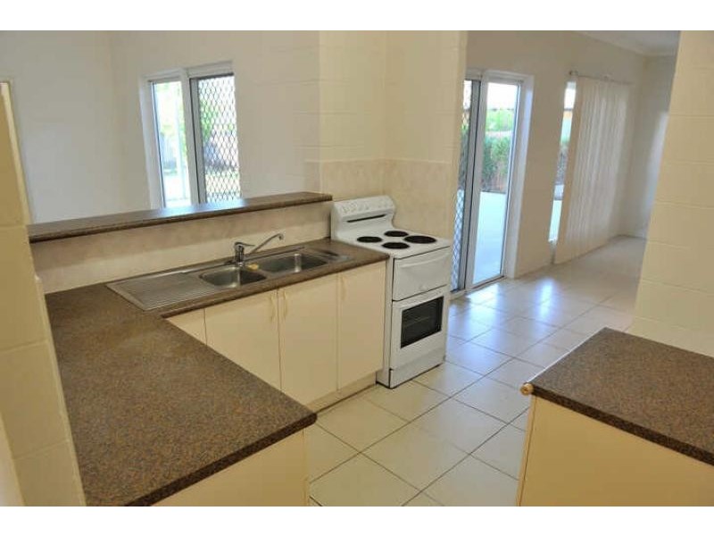 8 Peate Close, Edmonton QLD 4869