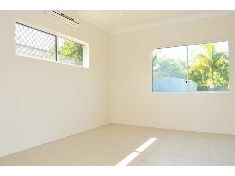 8 Peate Close, Edmonton QLD 4869