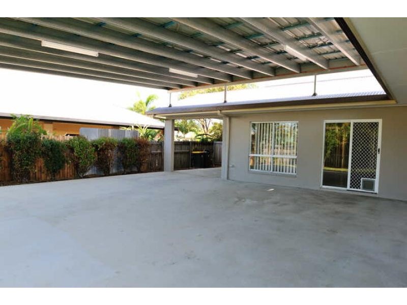 8 Peate Close, Edmonton QLD 4869