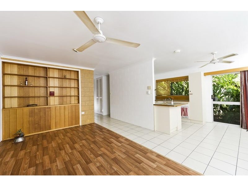 1/249 Pease Street, Edge Hill QLD 4870