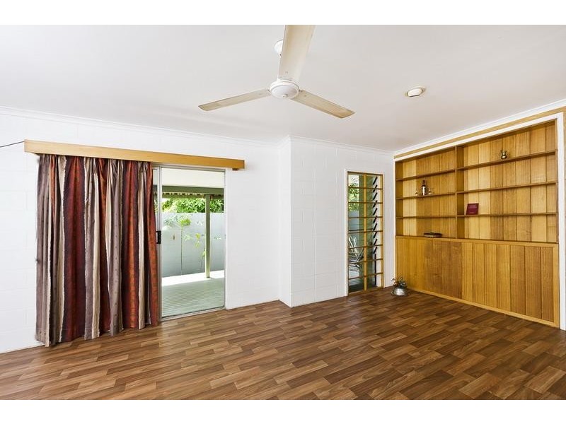 1/249 Pease Street, Edge Hill QLD 4870