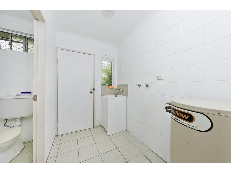 1/249 Pease Street, Edge Hill QLD 4870