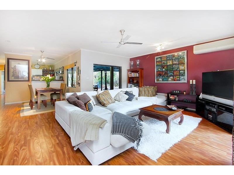 12 Jordan Close, Mooroobool QLD 4870