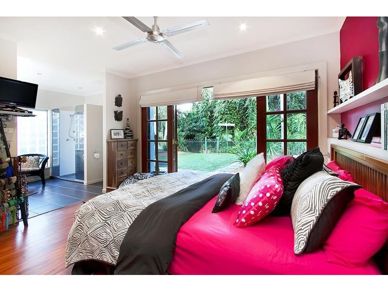 12 Jordan Close, Mooroobool QLD 4870