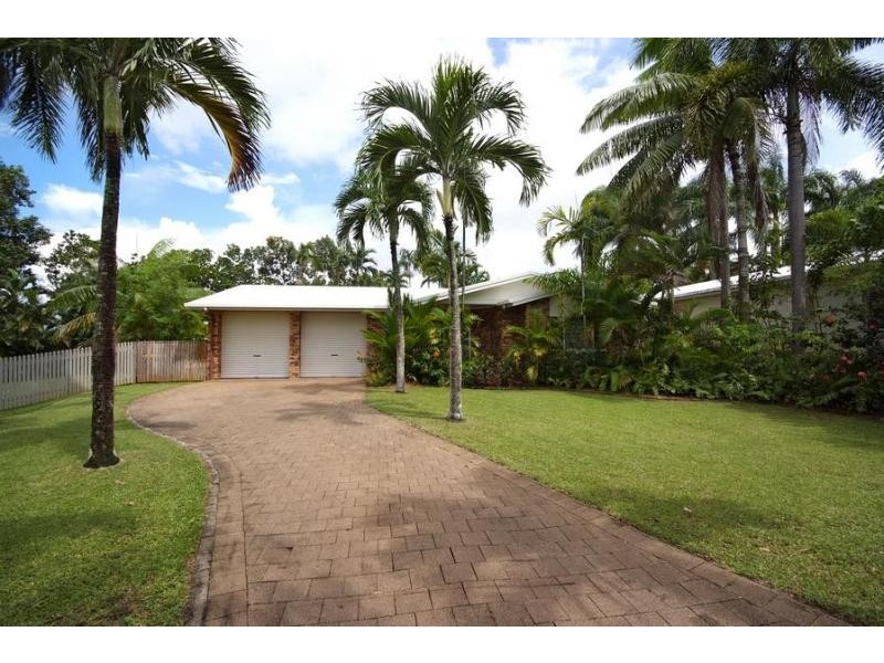 5 Ariel Court, Mooroobool QLD 4870