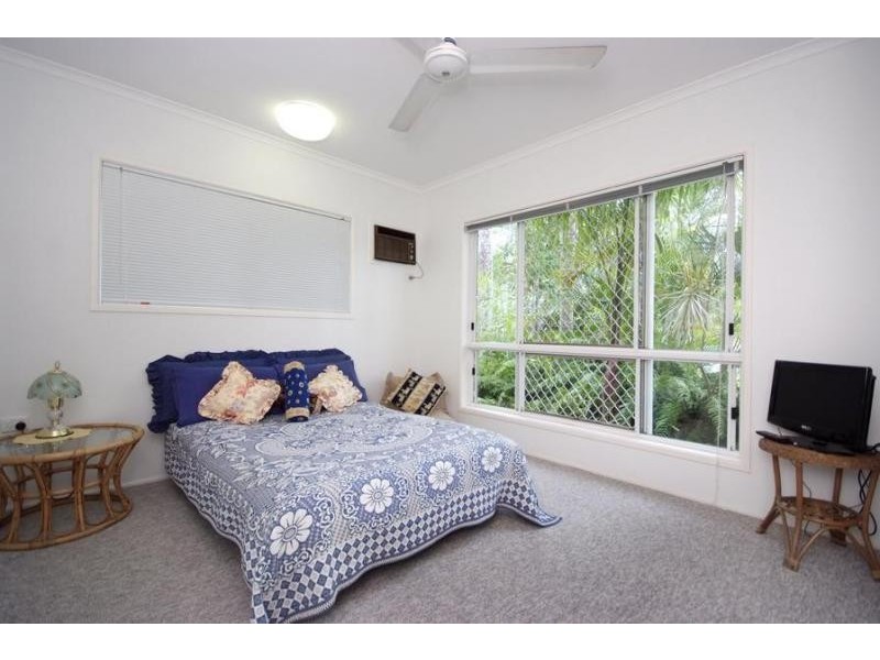 5 Ariel Court, Mooroobool QLD 4870