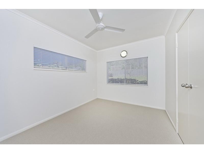 26 Strathmore Court, Mooroobool QLD 4870