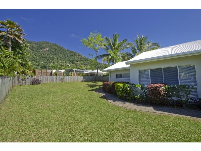 26 Strathmore Court, Mooroobool QLD 4870