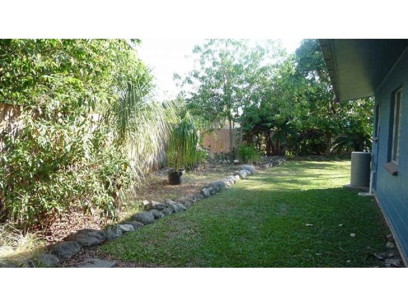 2/7 Blantyre Close, Manoora QLD 4870