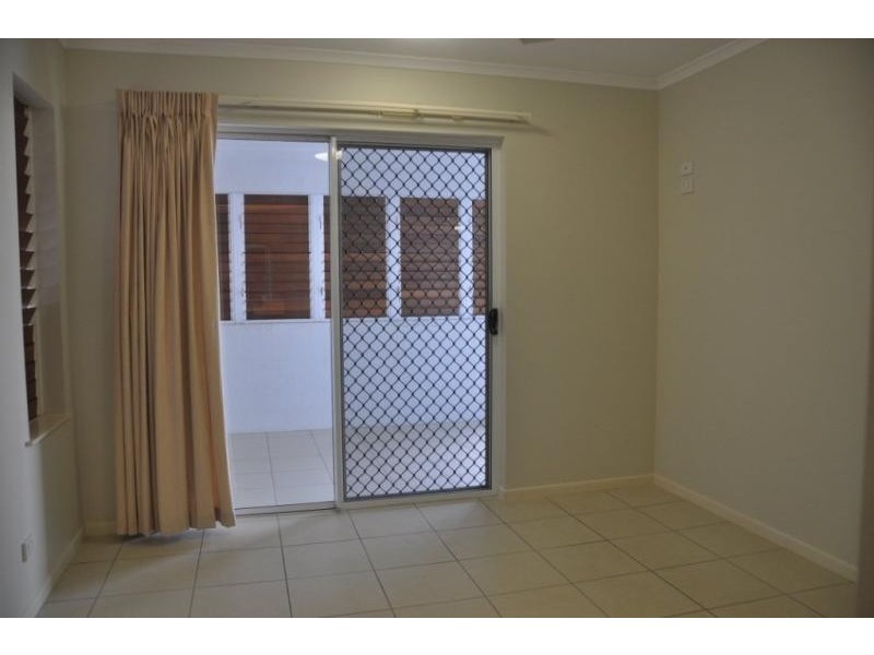 4/16-18 Smith Street, North Cairns QLD 4870