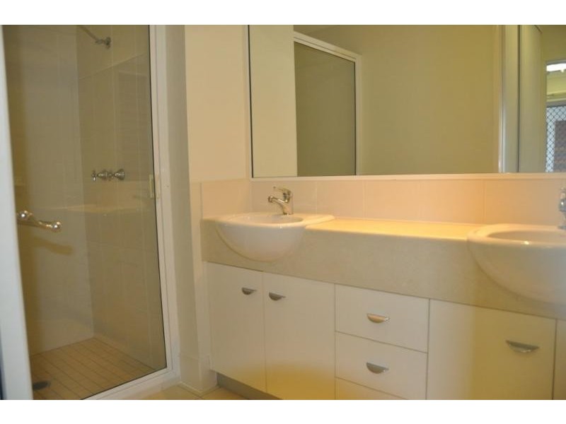 4/16-18 Smith Street, North Cairns QLD 4870