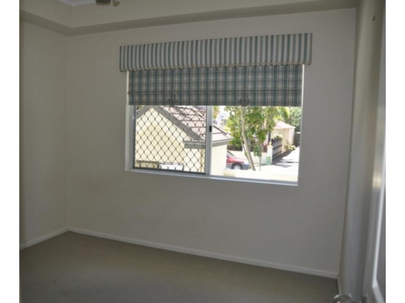 4/25-27 Digger Street, Cairns QLD 4870