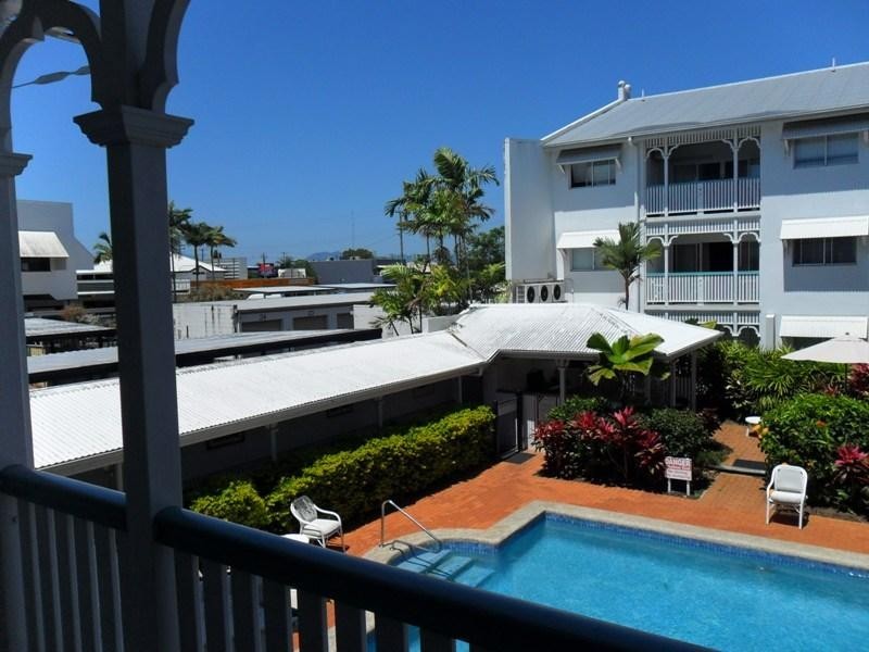 8/63 McLeod Street, Cairns QLD 4870