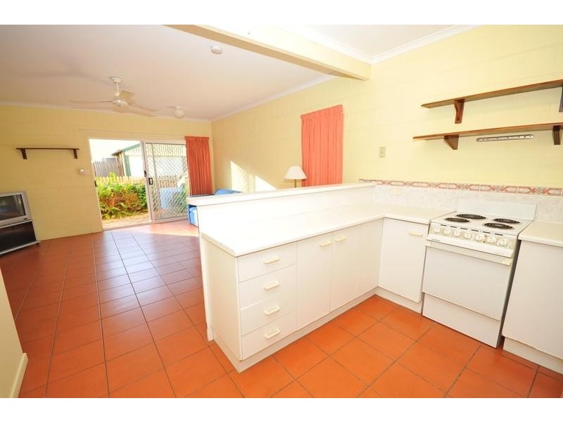 10/3 Tenni Street, Redlynch QLD 4870