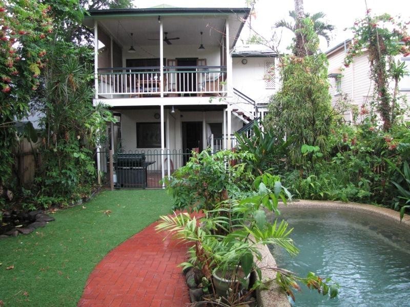 14 Cairns Street, Cairns North QLD 4870