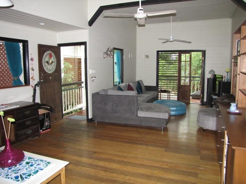 14 Cairns Street, Cairns North QLD 4870