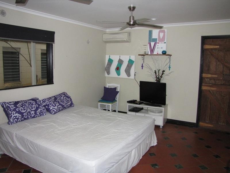 14 Cairns Street, Cairns North QLD 4870