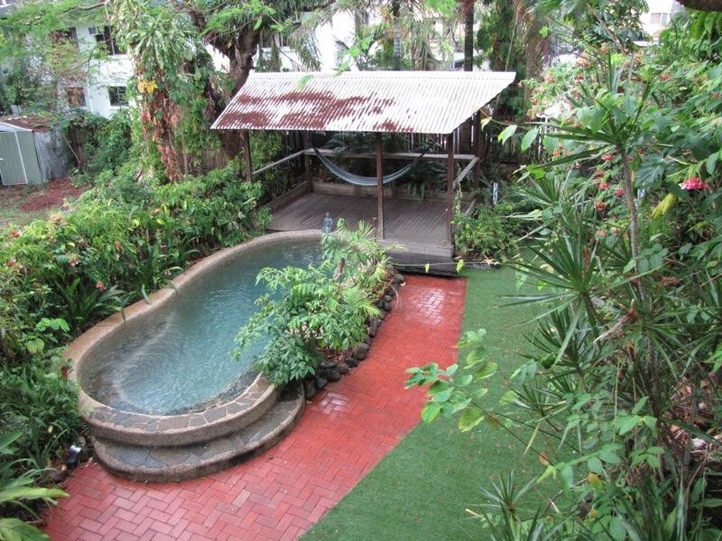 14 Cairns Street, Cairns North QLD 4870