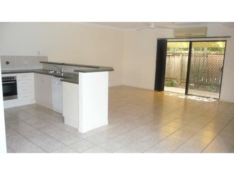 12/24 Old Smithfield Road, Freshwater QLD 4870