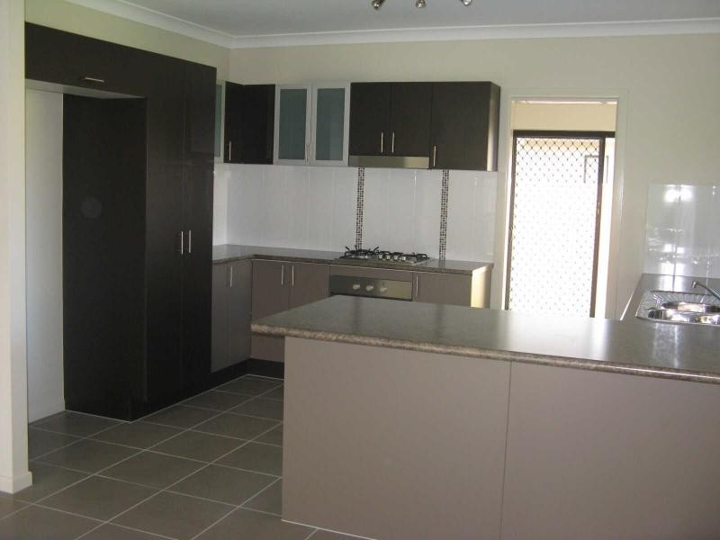 66 Fossilbrook Bend, Trinity Park QLD 4879