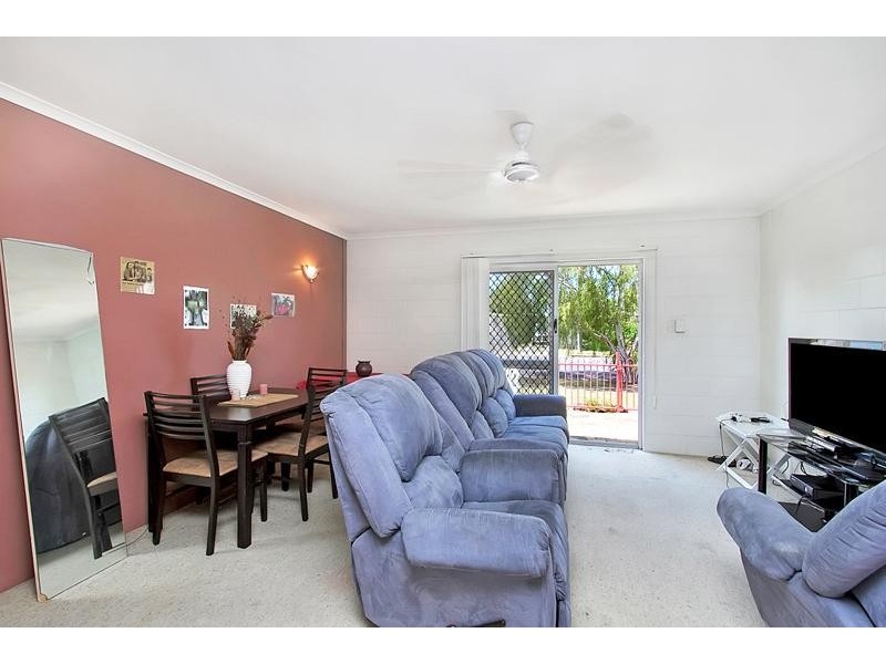 1/473 McCoombe Street, Mooroobool QLD 4870
