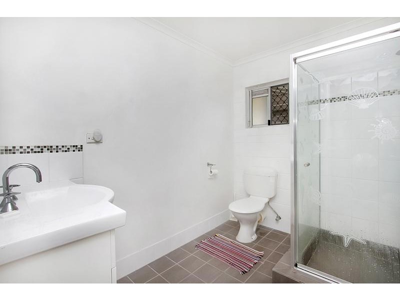 1/473 McCoombe Street, Mooroobool QLD 4870