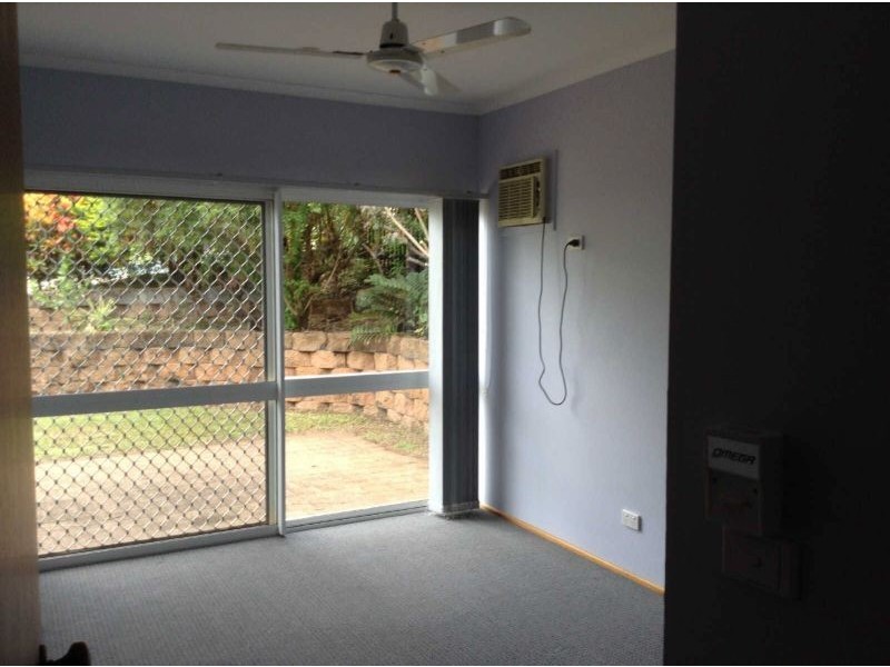 8 Rosemont Court, Mooroobool QLD 4870