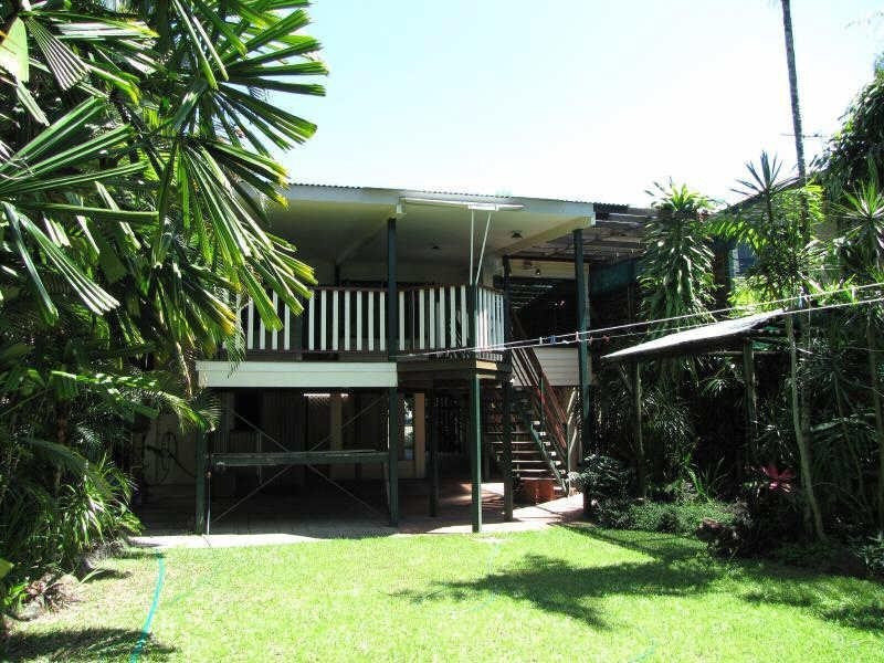 22 Cairns Street, Cairns North QLD 4870