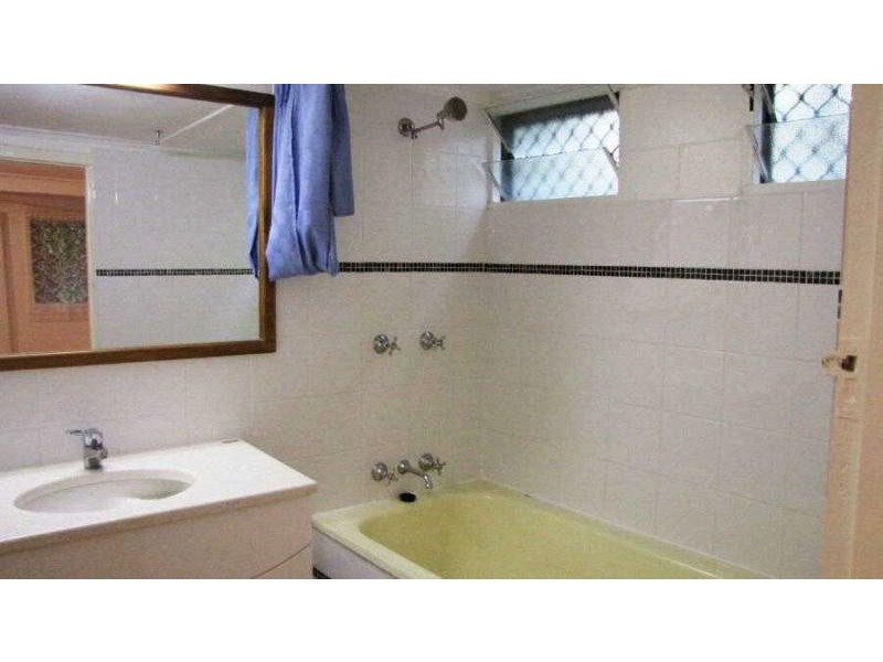 22 Cairns Street, Cairns North QLD 4870