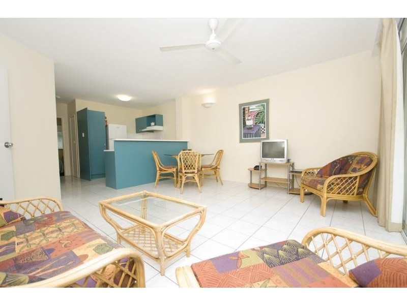 12/1 Poinciana Street, Holloways Beach QLD 4878