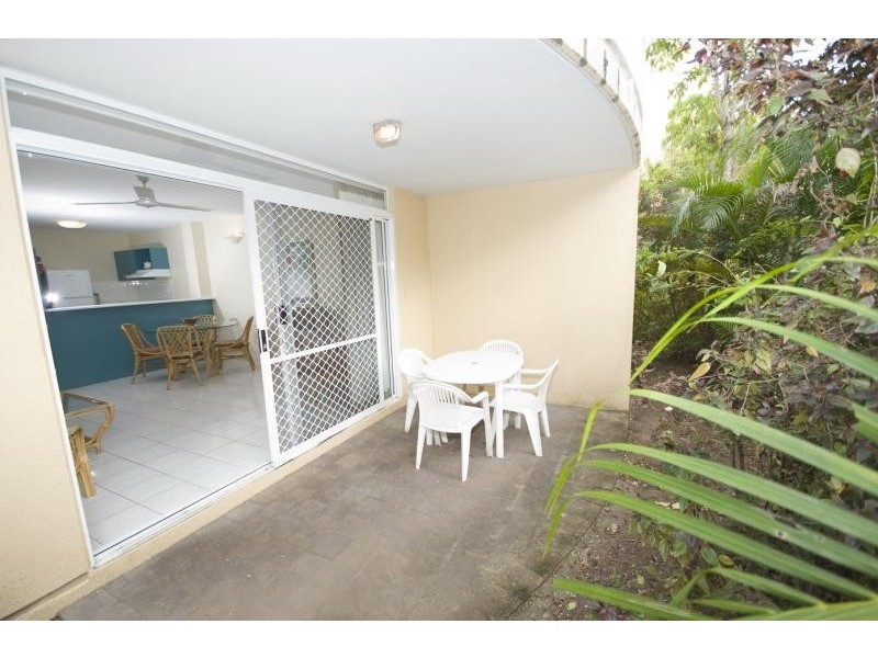 12/1 Poinciana Street, Holloways Beach QLD 4878