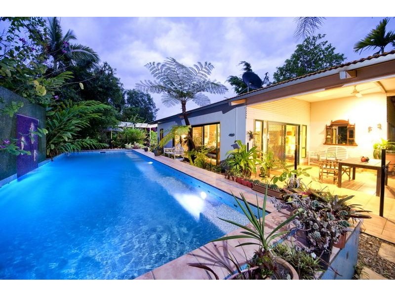 10 Gerbera Street, Holloways Beach QLD 4878