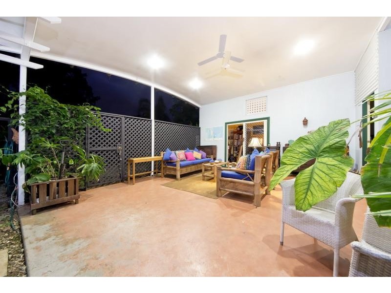 10 Gerbera Street, Holloways Beach QLD 4878