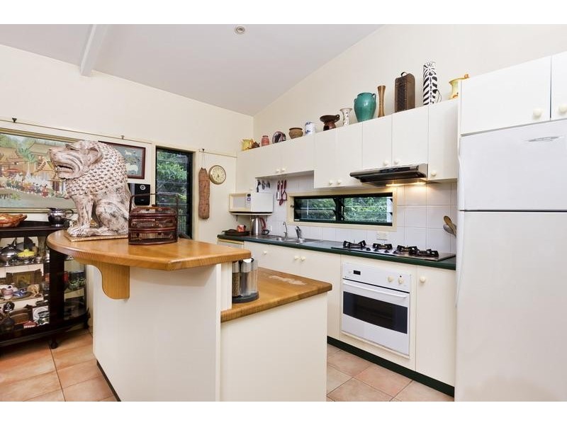 10 Gerbera Street, Holloways Beach QLD 4878