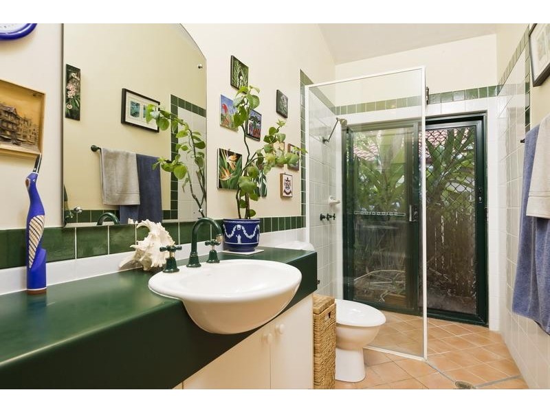 10 Gerbera Street, Holloways Beach QLD 4878