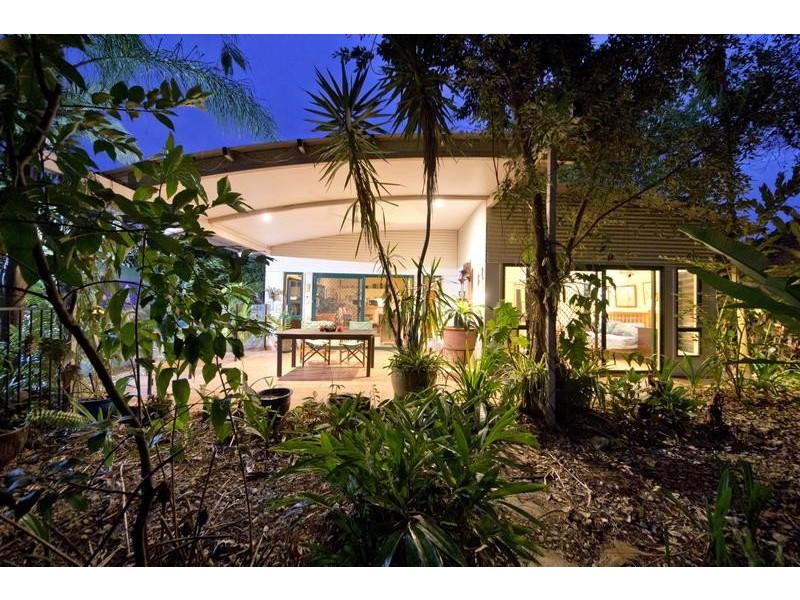 10 Gerbera Street, Holloways Beach QLD 4878