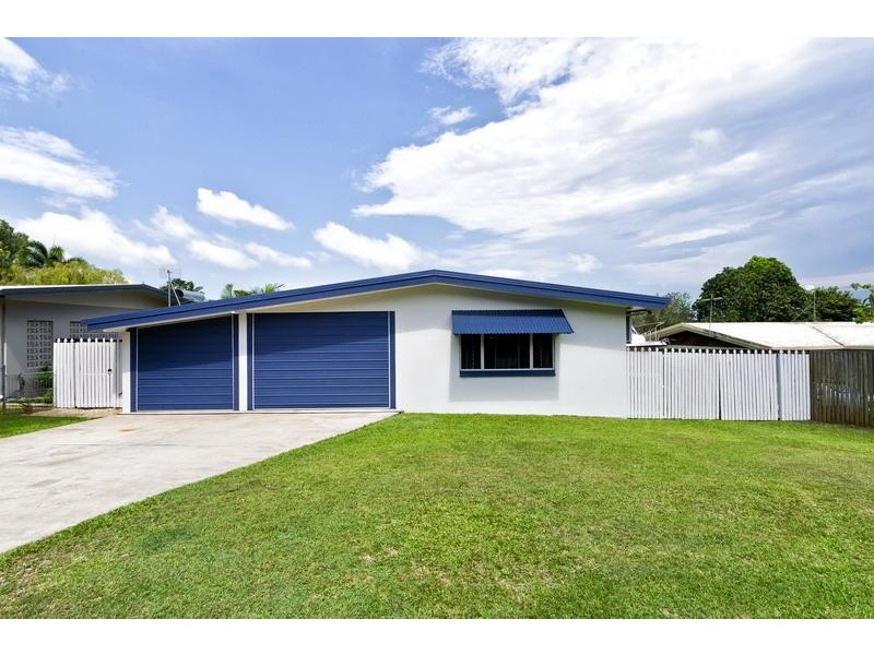 8 Holly Street, Mooroobool QLD 4870
