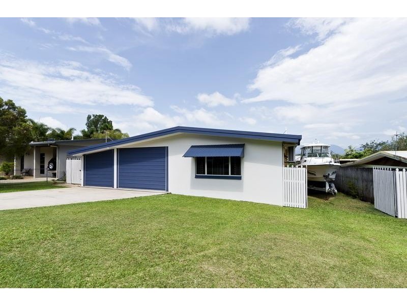 8 Holly Street, Mooroobool QLD 4870