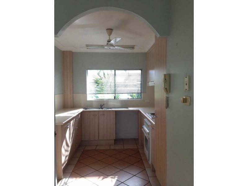 8/303 Lake Street,, Cairns QLD 4870