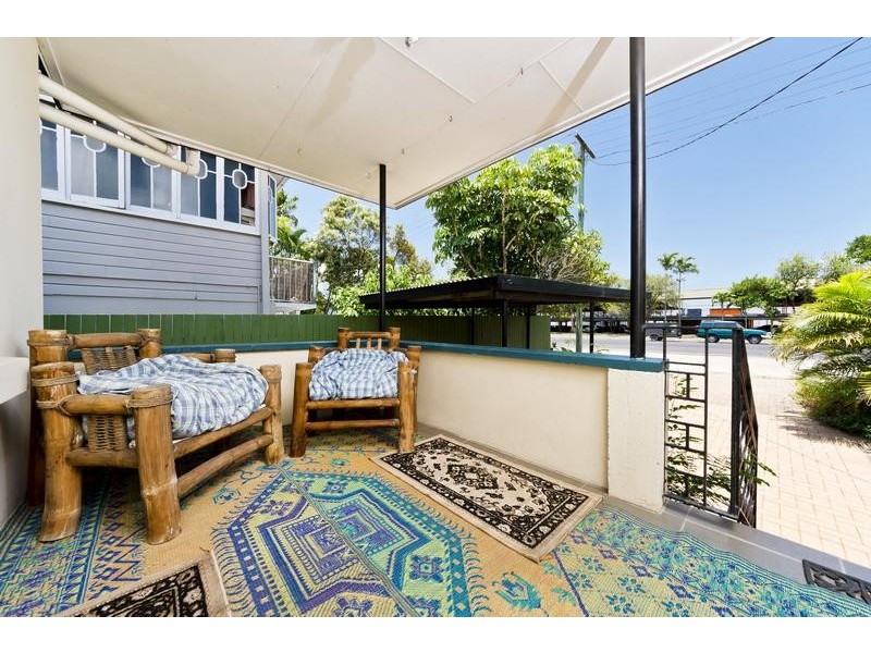 235 Lyons Street, Westcourt QLD 4870